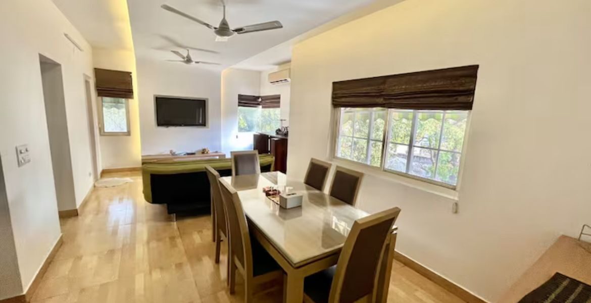 3BHK duplex for rent in Saket – Fully furnished DDA flat in Anupam Apartments with terrace garden and 2 car parking