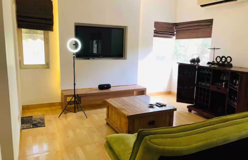 3BHK duplex for rent in Saket – Fully furnished DDA flat in Anupam Apartments with terrace garden and 2 car parking